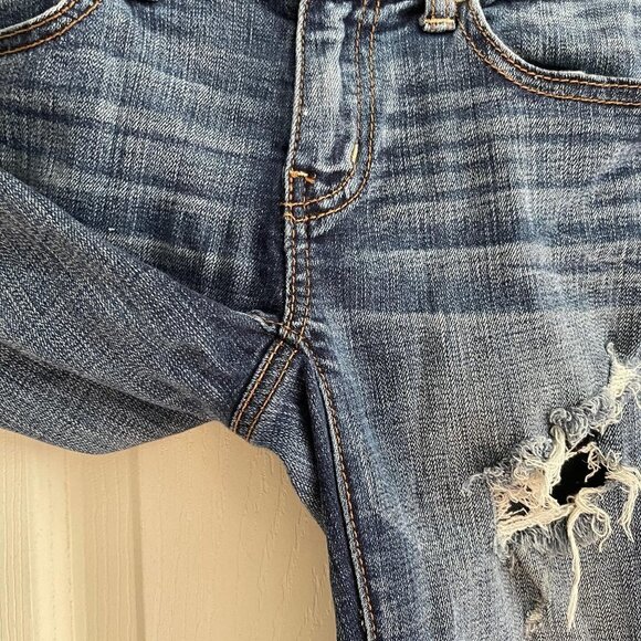 American Eagle Women's Dark Wash Distressed Jegging Super Stretch Jeans Size 0 - Picture 8 of 9